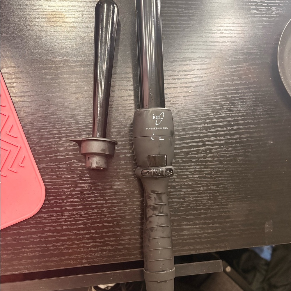 ion® Magnesium Pro Black Curling Wand - Professional Hair Tool